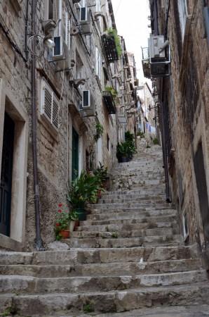 Narrow street in Dubrovnik (James Clark, Nomadic Notes)