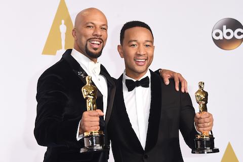 Lonnie Lynn aka Common (L) and John Stephens aka John Legend winners of the Best Original Song Award for 'Glory' from 'Selma' pose with their trophies on February 22, 2015 in Hollywood, California. (Jason Merritt/Getty Images)