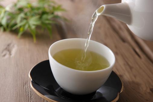 Although the evidence is mixed, there are many studies showing that green tea can help you lose weight. (isa-7777/iStock/Thinkstock)