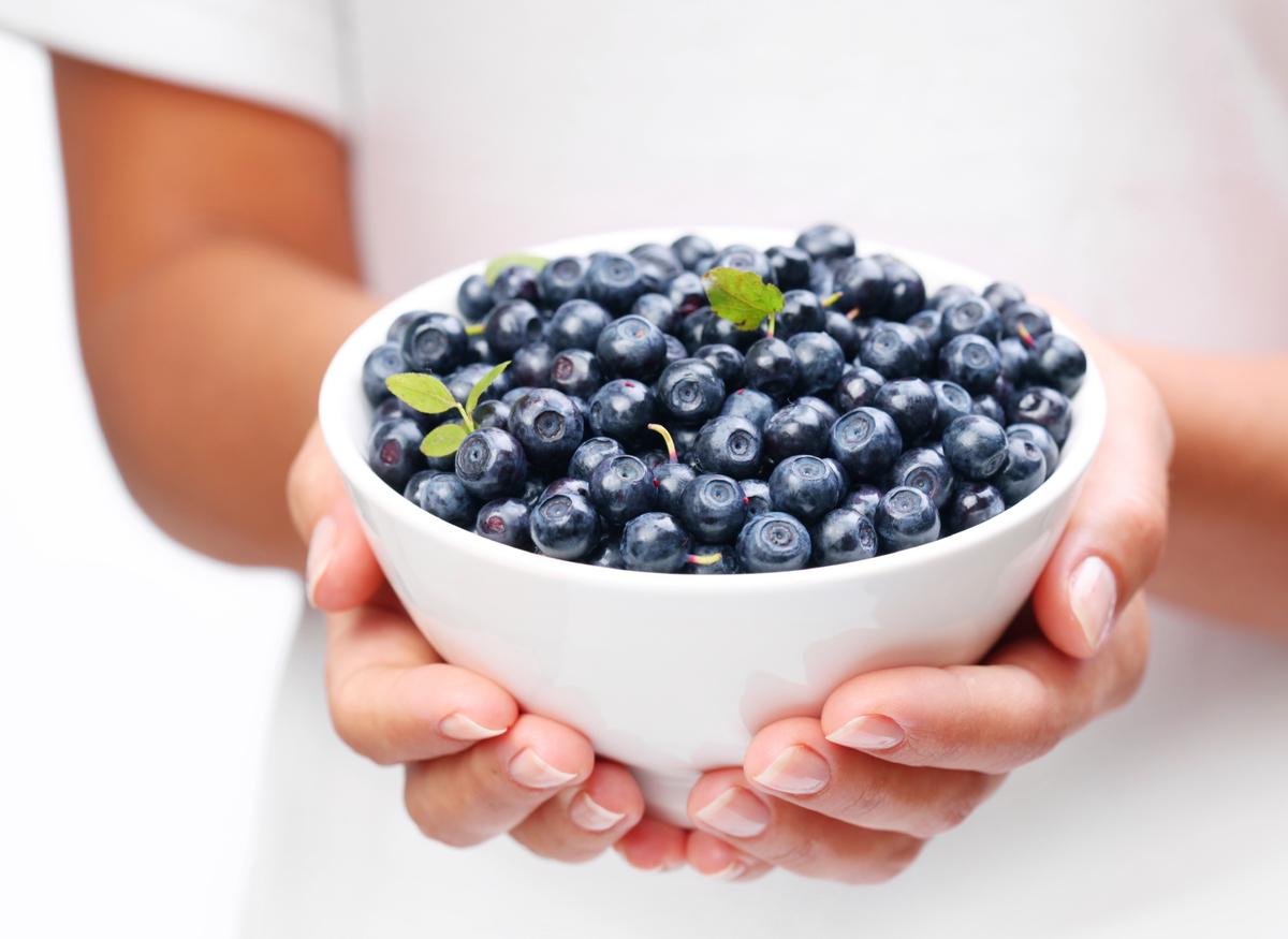 Bluberries, eat a lot! (ValentynVolkov/iStock)
