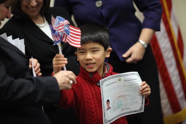 <a href="https://www.theepochtimes.com/assets/uploads/2015/07/132759422.jpg" rel="attachment wp-att-147320"><img class="size-large wp-image-147320" title="Twenty-Five Children Naturalized At DC Citizenship Ceremony" src="https://www.theepochtimes.com/assets/uploads/2015/07/132759422.jpg" alt="" width="590" height="393"/></a>