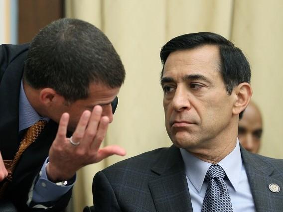 <a href="https://www.theepochtimes.com/assets/uploads/2015/07/145878809_ISSA.jpg"><img class="size-medium wp-image-251042" title="Darrell Issa (R-Calif.)(R), speaks with an aide during a hearing at a House Judiciary Committee hearing" src="https://www.theepochtimes.com/assets/uploads/2015/07/145878809_ISSA.jpg" alt="Darrell Issa (R-Calif.)(R), speaks with an aide during a hearing at a House Judiciary Committee hearing" width="350" height="262"/></a>