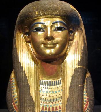 <a href="https://www.theepochtimes.com/assets/uploads/2015/07/Arts_P23__0525_edited_Kati+Turcu_medium.JPG"><img src="https://www.theepochtimes.com/assets/uploads/2015/07/Arts_P23__0525_edited_Kati+Turcu_medium.JPG" alt="The golden mask of Tjuya (Tutankhamun's great-grandmother). (Kati Turcu/The Epoch Times)" title="The golden mask of Tjuya (Tutankhamun's great-grandmother). (Kati Turcu/The Epoch Times)" width="320" class="size-medium wp-image-123920"/></a>