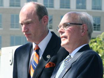 Congressman Thaddeus McCotter (L) (R-Mich.) and Dr. Lee Edwards (R), chairman of Victims of Communism Memorial Foundation, were speakers at the third anniversary of the dedication of the Memorial, in Washington, D.C., on June 10, 2010. (Gary Feuerberg/Epoch Times)
