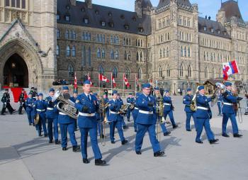 <a href="https://www.theepochtimes.com/assets/uploads/2015/07/Resize_of_20100303-Canada-MarchingBand-1_medium.JPG"><img src="https://www.theepochtimes.com/assets/uploads/2015/07/Resize_of_20100303-Canada-MarchingBand-1_medium.JPG" alt="A military marching band played on Parliament Hill ahead of the speech of the throne on March 3, 2010. (NTDTV)" title="A military marching band played on Parliament Hill ahead of the speech of the throne on March 3, 2010. (NTDTV)" width="320" class="size-medium wp-image-101014"/></a>
