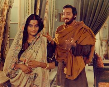 <a href="https://www.theepochtimes.com/assets/uploads/2015/07/THE+HOME+AND+THE+WROLD+by+Satyajit+Ray+-+photo+courtesy+of+TBD_medium.jpg"><img src="https://www.theepochtimes.com/assets/uploads/2015/07/THE+HOME+AND+THE+WROLD+by+Satyajit+Ray+-+photo+courtesy+of+TBD_medium.jpg" alt="GROWING INDEPENDENCE: A still from The Home and the World. (Satyajit Ray Film and Study Collection/Academy Film Archive)" title="GROWING INDEPENDENCE: A still from The Home and the World. (Satyajit Ray Film and Study Collection/Academy Film Archive)" width="320" class="size-medium wp-image-124345"/></a>