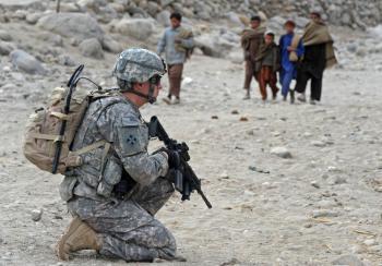 <a href="https://www.theepochtimes.com/assets/uploads/2015/07/afghan95419379_medium.jpg"><img src="https://www.theepochtimes.com/assets/uploads/2015/07/afghan95419379_medium.jpg" alt="A U.S. soldier on patrol in Nuristan Province, Afghanistan on December 27, 2009.  (Tauseef Mustafa/AFP/Getty Images)" title="A U.S. soldier on patrol in Nuristan Province, Afghanistan on December 27, 2009.  (Tauseef Mustafa/AFP/Getty Images)" width="320" class="size-medium wp-image-97362"/></a>
