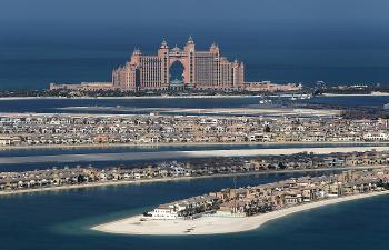 <a href="https://www.theepochtimes.com/assets/uploads/2015/07/alpaca93763147_medium.jpg"><img src="https://www.theepochtimes.com/assets/uploads/2015/07/alpaca93763147_medium.jpg" alt="The Atlantis Hotel overlooks the Palm in Dubai, United Arab Emirates. (David Rogers/Getty Images)" title="The Atlantis Hotel overlooks the Palm in Dubai, United Arab Emirates. (David Rogers/Getty Images)" width="320" class="size-medium wp-image-96409"/></a>