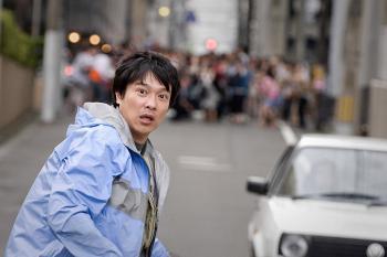 <a href="https://www.theepochtimes.com/assets/uploads/2015/07/golden-slumber1_medium.jpg"><img src="https://www.theepochtimes.com/assets/uploads/2015/07/golden-slumber1_medium.jpg" alt="A scene from 'Golden Slumber' (Toronto Reel Asian International Film Festival)" title="A scene from 'Golden Slumber' (Toronto Reel Asian International Film Festival)" width="320" class="size-medium wp-image-115979"/></a>