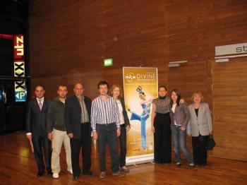 <a href="https://www.theepochtimes.com/assets/uploads/2015/07/group-photo_medium.jpg"><img class="size-medium wp-image-84004" title="A group of Bulgarians came to Vienna especially to see the Shen Yun performance. (Kremena Krumova/The Epoch Times)" src="https://www.theepochtimes.com/assets/uploads/2015/07/group-photo_medium.jpg" alt="A group of Bulgarians came to Vienna especially to see the Shen Yun performance. (Kremena Krumova/The Epoch Times)" width="320"/></a>