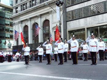 <a href="https://www.theepochtimes.com/assets/uploads/2015/07/pulaski_day_new_york_city_medium.JPG"><img src="https://www.theepochtimes.com/assets/uploads/2015/07/pulaski_day_new_york_city_medium.JPG" alt="Soldiers salute along the parade route. (Ella Kietlinska/The Epoch Times)" title="Soldiers salute along the parade route. (Ella Kietlinska/The Epoch Times)" width="320" class="size-medium wp-image-113481"/></a>