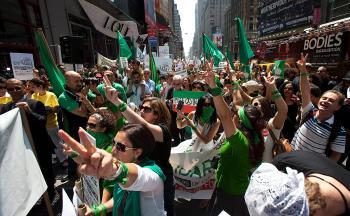 <a href="https://www.theepochtimes.com/assets/uploads/2015/07/rallytimesquare_medium.jpg"><img class="size-medium wp-image-89941" title="More than 600 Iranians and supporters rallied at Times Square, calling for equality, freedom, basic rights and release of detained reformist candidate Mir Hossein Mousavi supporters in Iran. (Edward Dai/The Epoch Times)" src="https://www.theepochtimes.com/assets/uploads/2015/07/rallytimesquare_medium.jpg" alt="More than 600 Iranians and supporters rallied at Times Square, calling for equality, freedom, basic rights and release of detained reformist candidate Mir Hossein Mousavi supporters in Iran. (Edward Dai/The Epoch Times)" width="320"/></a>