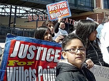 <a href="https://www.theepochtimes.com/assets/uploads/2015/07/raze_medium.jpg"><img src="https://www.theepochtimes.com/assets/uploads/2015/07/raze_medium.jpg" alt="RAZE AND RELOCATE: Workers and policymakers protest the closing of 18 Willets Point businesses in the past two weeks. (Christine Lin/The Epoch Times)" title="RAZE AND RELOCATE: Workers and policymakers protest the closing of 18 Willets Point businesses in the past two weeks. (Christine Lin/The Epoch Times)" width="320" class="size-medium wp-image-84562"/></a>