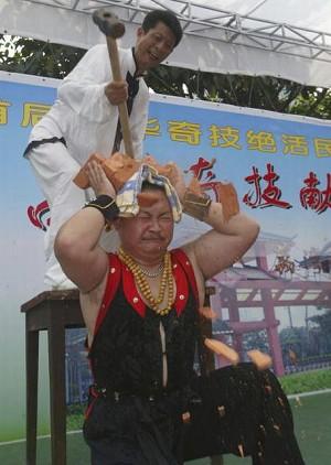 Qigong performance at a traditional arts and culture exhibition in Guangdong Province on May 3, 2005 (Getty Images)