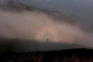 On the morning of August 13, 2006, Buddha's Light occurred at the peak of Mount Wugong in Jiangxi Province. (The Epoch Times)