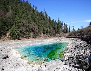 Riverbed from the famous Jiuzhaigou in Sichuan dried up due to severe drought. (The Epoch Times)