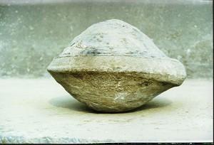 UFO stones were found in Badong County, Three Gorges Reservoir in 1999. (The Epoch Times)