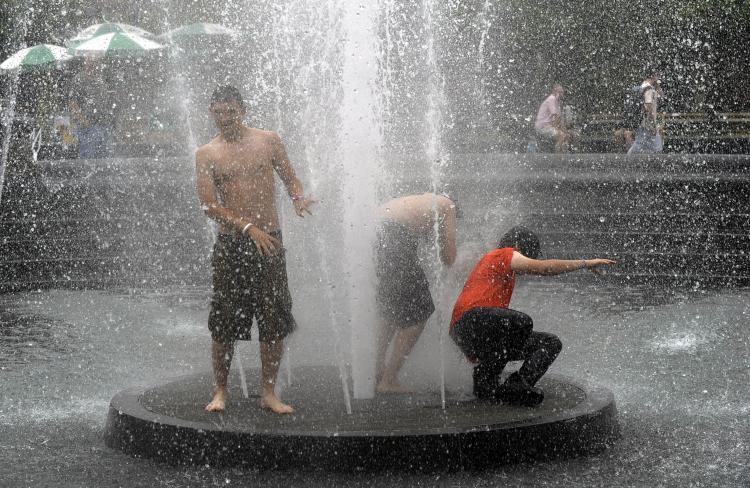 <a><img src="https://www.theepochtimes.com/assets/uploads/2015/09/102718840.jpg" alt="Three boys stand in the middle of the fountain in Washington Square Park in New York, July 8. A heat wave with record temperatures rolled across the eastern United States, pushing power companies to the limit and driving residents to municipal 'cooling centers.' (Timothy A. Clary/Getty Images )" title="Three boys stand in the middle of the fountain in Washington Square Park in New York, July 8. A heat wave with record temperatures rolled across the eastern United States, pushing power companies to the limit and driving residents to municipal 'cooling centers.' (Timothy A. Clary/Getty Images )" width="320" class="size-medium wp-image-1816295"/></a>