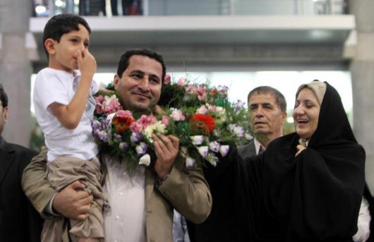 <a><img src="https://www.theepochtimes.com/assets/uploads/2015/09/102906697.jpg" alt="Iranian nuclear scientist Shahram Amiri is welcomed by family members upon his arrival at Imam Khomeini Airport in Tehran on July 15. Amiri claimed he was subjected to Ã�Â¢Ã¯Â¿Â½Ã¯Â¿Â½mental and physical tortureÃ�Â¢Ã¯Â¿Â½Ã¯Â¿Â½ by the CIA. (Atta Kenare/Getty Images)" title="Iranian nuclear scientist Shahram Amiri is welcomed by family members upon his arrival at Imam Khomeini Airport in Tehran on July 15. Amiri claimed he was subjected to Ã�Â¢Ã¯Â¿Â½Ã¯Â¿Â½mental and physical tortureÃ�Â¢Ã¯Â¿Â½Ã¯Â¿Â½ by the CIA. (Atta Kenare/Getty Images)" width="320" class="size-medium wp-image-1817338"/></a>