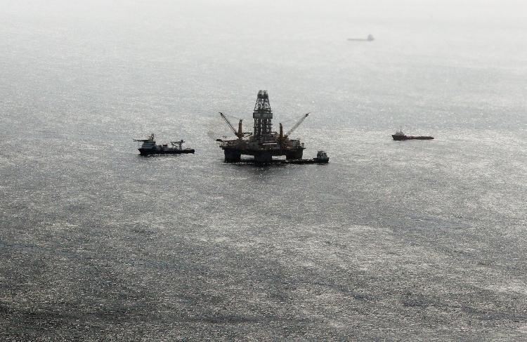 <a><img src="https://www.theepochtimes.com/assets/uploads/2015/09/103054023.jpg" alt="RETROSPECTIVE: Oil sheen is seen with vessels assisting near the source of the BP Deepwater Horizon oil spill on July 23, 2010 in the Gulf of Mexico. For years to come, 2010 will be known as the year of the Gulf oil spill, an environmental and economic disaster impacting almost every industry. (Mario Tama/Getty Images)" title="RETROSPECTIVE: Oil sheen is seen with vessels assisting near the source of the BP Deepwater Horizon oil spill on July 23, 2010 in the Gulf of Mexico. For years to come, 2010 will be known as the year of the Gulf oil spill, an environmental and economic disaster impacting almost every industry. (Mario Tama/Getty Images)" width="320" class="size-medium wp-image-1809821"/></a>