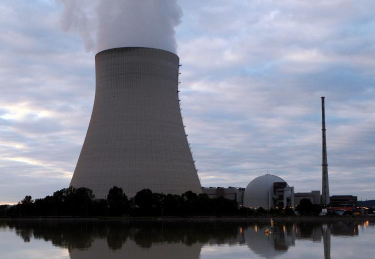 <a><img src="https://www.theepochtimes.com/assets/uploads/2015/09/103771277.jpg" alt="A cooling tower at the Isar 1 and 2 nuclear power plant is pictured at dusk on near Landshut, Germany. Constellation Energy Group Inc. has scrapped a plan to borrow $7.5 billion with guarantees to build a nuclear reactor.   (Miguel Villagran/Getty Images )" title="A cooling tower at the Isar 1 and 2 nuclear power plant is pictured at dusk on near Landshut, Germany. Constellation Energy Group Inc. has scrapped a plan to borrow $7.5 billion with guarantees to build a nuclear reactor.   (Miguel Villagran/Getty Images )" width="320" class="size-medium wp-image-1813627"/></a>