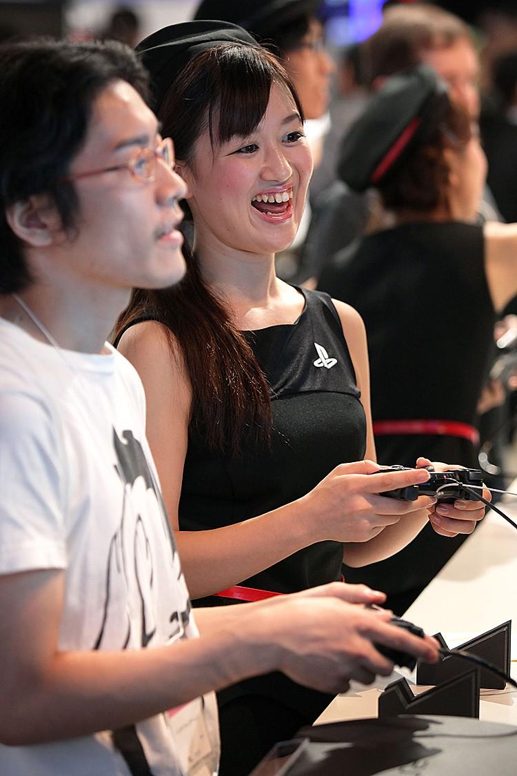 <a><img src="https://www.theepochtimes.com/assets/uploads/2015/09/104137061.jpg" alt="POPULAR: A booth assistant plays a game with a visitor on Sony Computer Entertainment Inc.'s PlayStation 3 video game console during the Tokyo Game Show 2010 on Sept. 16, 2010 in Chiba, Japan. (Kiyoshi Ota/Getty Images)" title="POPULAR: A booth assistant plays a game with a visitor on Sony Computer Entertainment Inc.'s PlayStation 3 video game console during the Tokyo Game Show 2010 on Sept. 16, 2010 in Chiba, Japan. (Kiyoshi Ota/Getty Images)" width="320" class="size-medium wp-image-1801430"/></a>