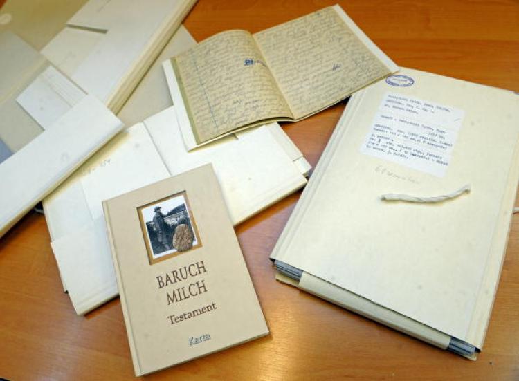 <a><img src="https://www.theepochtimes.com/assets/uploads/2015/09/104873581.jpg" alt="The diary of Holocaust survivor Baruch Milch on display at the Jewish Historical Institute in Warsaw. (Janek Skarzynski/AFP/Getty Images)" title="The diary of Holocaust survivor Baruch Milch on display at the Jewish Historical Institute in Warsaw. (Janek Skarzynski/AFP/Getty Images)" width="320" class="size-medium wp-image-1812399"/></a>