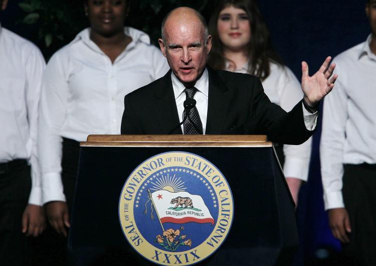 <a><img src="https://www.theepochtimes.com/assets/uploads/2015/09/107857386.jpg" alt="California Gov. Jerry Brown delivers remarks after he was sworn in as the 39th governor of California on January 3, 2011 in Sacramento, California. (Justin Sullivan/Getty Images)" title="California Gov. Jerry Brown delivers remarks after he was sworn in as the 39th governor of California on January 3, 2011 in Sacramento, California. (Justin Sullivan/Getty Images)" width="320" class="size-medium wp-image-1810175"/></a>