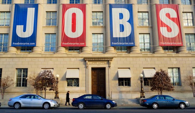 <a><img src="https://www.theepochtimes.com/assets/uploads/2015/09/108262331.jpg" alt="SLIGHT HINT: A pedestrian passes under a large banner reading 'JOBS' outside of the Chamber of Commerce Jan. 23 in Washington, D.C. Jobs and job creation are expected to be the centerpiece of President Barack Obama's State of the Union address on Jan. 25. (Mandel NGAN/Getty Images)" title="SLIGHT HINT: A pedestrian passes under a large banner reading 'JOBS' outside of the Chamber of Commerce Jan. 23 in Washington, D.C. Jobs and job creation are expected to be the centerpiece of President Barack Obama's State of the Union address on Jan. 25. (Mandel NGAN/Getty Images)" width="320" class="size-medium wp-image-1809281"/></a>