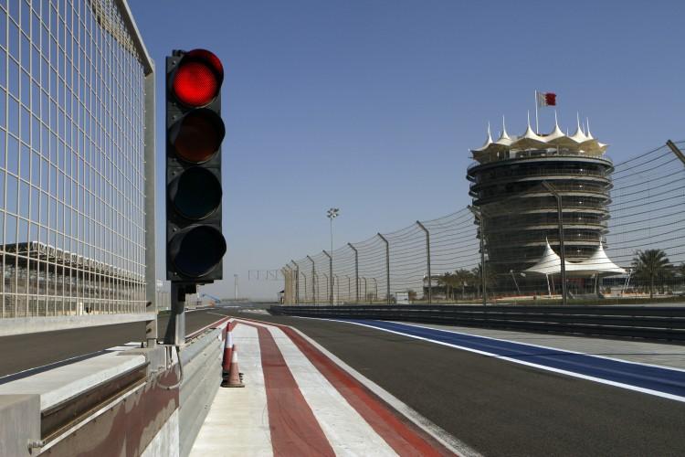 <a><img src="https://www.theepochtimes.com/assets/uploads/2015/09/109304614.jpg" alt="A traffic light is turned red at the empty Formula 1 race track at Bahrain International Circuit on Feb. 20, 2011 in Manama, Bahrain. (John Moore/Getty Images)" title="A traffic light is turned red at the empty Formula 1 race track at Bahrain International Circuit on Feb. 20, 2011 in Manama, Bahrain. (John Moore/Getty Images)" width="320" class="size-medium wp-image-1803398"/></a>