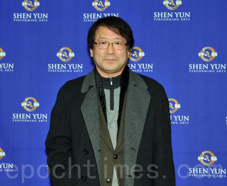 <a><img src="https://www.theepochtimes.com/assets/uploads/2015/09/1101250155312158.jpg" alt="Choi Sang Dae, President of the Korean Institute of Architects, Daegu and adjunct professor at the Department of Architectural Design, Yeungnam University, watched Shen Yun and said, 'A world-class production, it reflects the unique charm and spirit of ancient Chinese culture in a spectacular fashion.' (Lee You Jeong/Epoch Times)" title="Choi Sang Dae, President of the Korean Institute of Architects, Daegu and adjunct professor at the Department of Architectural Design, Yeungnam University, watched Shen Yun and said, 'A world-class production, it reflects the unique charm and spirit of ancient Chinese culture in a spectacular fashion.' (Lee You Jeong/Epoch Times)" width="320" class="size-medium wp-image-1809136"/></a>