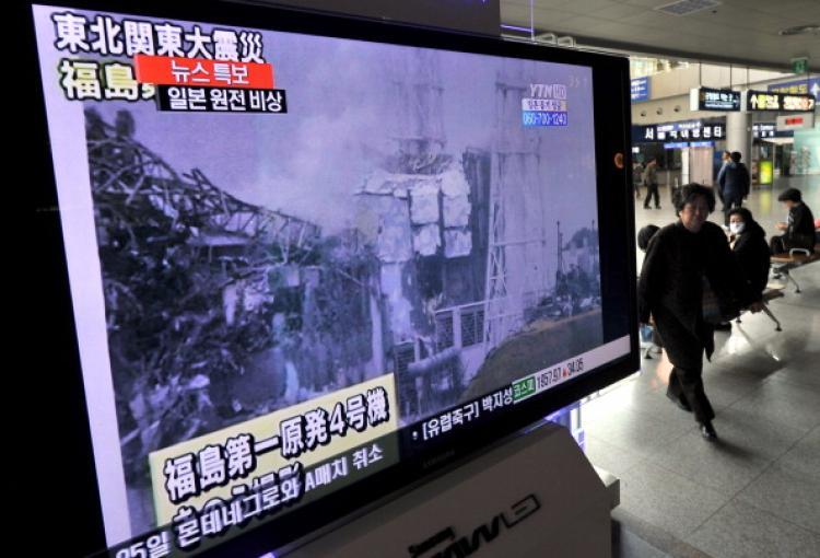 <a><img src="https://www.theepochtimes.com/assets/uploads/2015/09/110164408.jpg" alt="A South Korean passenger walks past a TV that is reporting an explosion and of Japan's Fukushima Daiichi Nuclear Power Plant last month. (Jung Yeon-Je/AFP/Getty Images)" title="A South Korean passenger walks past a TV that is reporting an explosion and of Japan's Fukushima Daiichi Nuclear Power Plant last month. (Jung Yeon-Je/AFP/Getty Images)" width="320" class="size-medium wp-image-1805971"/></a>