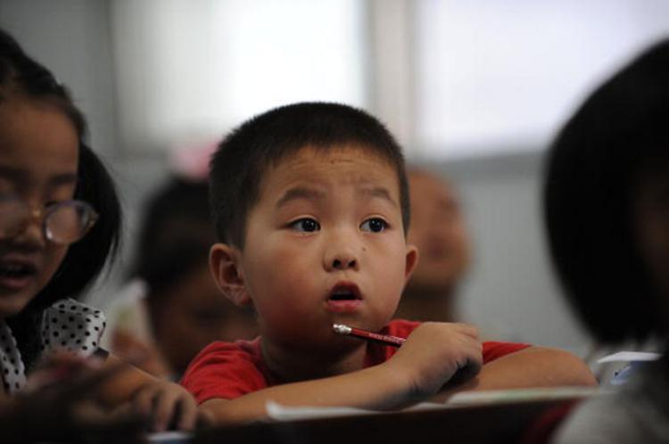 <a><img src="https://www.theepochtimes.com/assets/uploads/2015/09/1103080239271459.jpg" alt="Chinese elementary students in a school classroom in Hefei, Anhui, China last September 2010. According to a report from China Economic Weekly on March 8, the spending in education in China is short of 1.6 trillion yuan (US$ 243 billion) from 2000 to 2009 (AFP/Getty Images )" title="Chinese elementary students in a school classroom in Hefei, Anhui, China last September 2010. According to a report from China Economic Weekly on March 8, the spending in education in China is short of 1.6 trillion yuan (US$ 243 billion) from 2000 to 2009 (AFP/Getty Images )" width="320" class="size-medium wp-image-1806673"/></a>