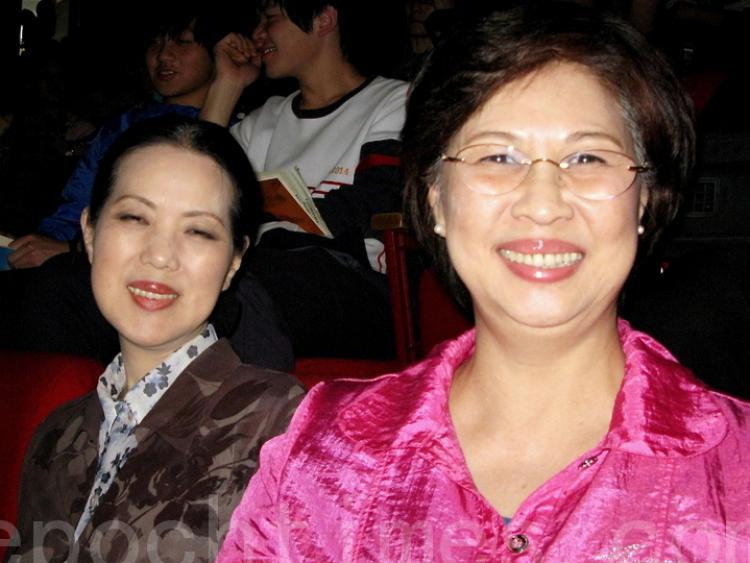 <a><img src="https://www.theepochtimes.com/assets/uploads/2015/09/110419124513100383_1.jpg" alt="Ms. Liao Zhaoxiang (R), founding president of Ba-de International Female Lions Club and Ms. Liao Zhaomei (L), Chairman of Gaia Power Co., Ltd. (Huang Caiwen/The Epoch Times)" title="Ms. Liao Zhaoxiang (R), founding president of Ba-de International Female Lions Club and Ms. Liao Zhaomei (L), Chairman of Gaia Power Co., Ltd. (Huang Caiwen/The Epoch Times)" width="320" class="size-medium wp-image-1805213"/></a>
