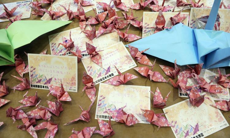 <a><img src="https://www.theepochtimes.com/assets/uploads/2015/09/110485383.jpg" alt="Good luck messages and origami cranes, part of 5,000 that were to be folded, lie on a table during a donation drive for victims of the Japan earthquake and tsunami, at a shopping plaza in Hong Kong. According to Japanese tradition, folding 1,000 cranes will bring good luck and a wish will be granted. (Antony Dickson/AFP/Getty Images)" title="Good luck messages and origami cranes, part of 5,000 that were to be folded, lie on a table during a donation drive for victims of the Japan earthquake and tsunami, at a shopping plaza in Hong Kong. According to Japanese tradition, folding 1,000 cranes will bring good luck and a wish will be granted. (Antony Dickson/AFP/Getty Images)" width="320" class="size-medium wp-image-1805539"/></a>