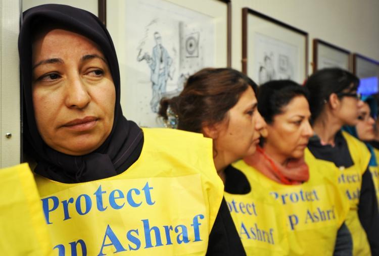 <a><img src="https://www.theepochtimes.com/assets/uploads/2015/09/111899356.jpg" alt="Relatives of residents of Camp Ashraf in Iraq mourn during a press conference in Washington, DC, on April 8, 2011. (Jewel Samad/AFP/Getty Images)" title="Relatives of residents of Camp Ashraf in Iraq mourn during a press conference in Washington, DC, on April 8, 2011. (Jewel Samad/AFP/Getty Images)" width="320" class="size-medium wp-image-1805524"/></a>