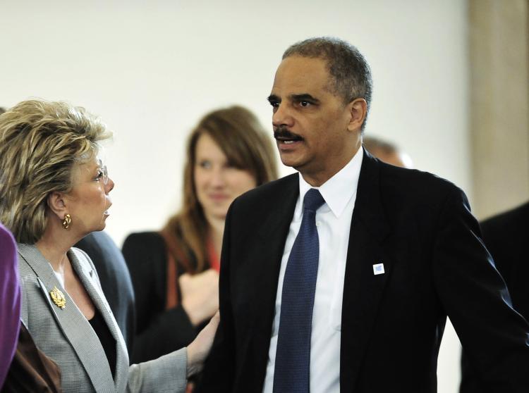 <a><img src="https://www.theepochtimes.com/assets/uploads/2015/09/112174036.jpg" alt="US Attorney General Eric Holder (R) prior to a joint meeting of the representatives of EU and US for justice and home affairs, in the Grasssalkovich Royal Palace in Godollo on April 14, 2011. (Attila Kisbenedek/AFP/Getty Images)" title="US Attorney General Eric Holder (R) prior to a joint meeting of the representatives of EU and US for justice and home affairs, in the Grasssalkovich Royal Palace in Godollo on April 14, 2011. (Attila Kisbenedek/AFP/Getty Images)" width="320" class="size-medium wp-image-1805031"/></a>