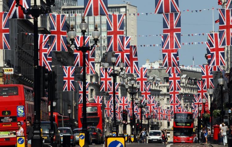 <a><img src="https://www.theepochtimes.com/assets/uploads/2015/09/113151887.jpg" alt="British Union Jack flags hang along Regent Street in London, on April 25, 2011. Britain's Prince William is to marry his fiancee Kate Middleton at Westminster Abbey in London on April 29, 2011.  (Adrian Dennis/AFP/Getty Images)" title="British Union Jack flags hang along Regent Street in London, on April 25, 2011. Britain's Prince William is to marry his fiancee Kate Middleton at Westminster Abbey in London on April 29, 2011.  (Adrian Dennis/AFP/Getty Images)" width="320" class="size-medium wp-image-1804944"/></a>