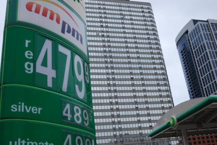<a><img src="https://www.theepochtimes.com/assets/uploads/2015/09/113693957.jpg" alt="A BP station in downtown Chicago charges $4.79 a gallon for regular gas on May 3, 2011. (Mira Oberman/AFP/Getty Images)" title="A BP station in downtown Chicago charges $4.79 a gallon for regular gas on May 3, 2011. (Mira Oberman/AFP/Getty Images)" width="320" class="size-medium wp-image-1804073"/></a>