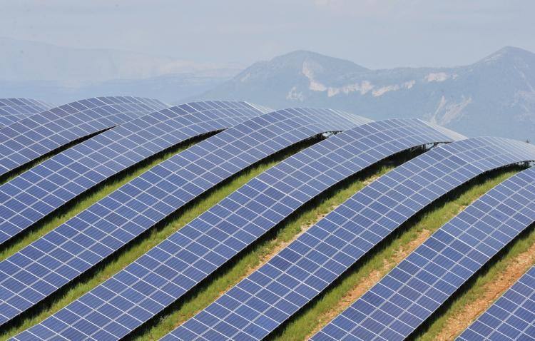 <a><img src="https://www.theepochtimes.com/assets/uploads/2015/09/113882592.jpg" alt="SOLAR PLANT: With its 50 hectares producing 36 Megawatts, the plant, near Les Mees, will become the biggest one in France. (Boris Horvat/AFP/Getty Images)" title="SOLAR PLANT: With its 50 hectares producing 36 Megawatts, the plant, near Les Mees, will become the biggest one in France. (Boris Horvat/AFP/Getty Images)" width="320" class="size-medium wp-image-1804021"/></a>