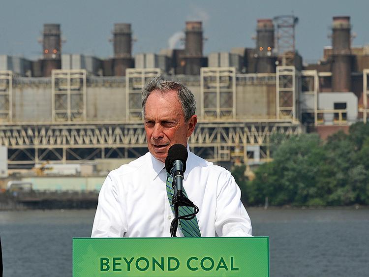 <a><img class="size-medium wp-image-1791886" title="New York Mayor Michael Bloomberg speaks" src="https://www.theepochtimes.com/assets/uploads/2015/09/119507151.jpg" alt="" width="350" height="262"/></a>