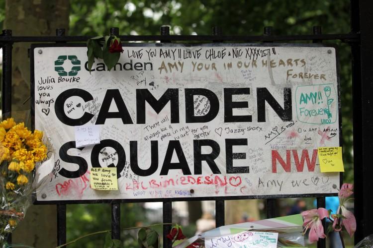 <a><img class="size-medium wp-image-1786415" title="Tributes left at Amy Winehouse's home in Camden Square on the day of her funeral in July 2011. A life-size statue could be placed at the Roundhouse venue in north London. (Neil Mockford/Getty Images) " src="https://www.theepochtimes.com/assets/uploads/2015/09/119881693.jpg" alt="Tributes left at Amy Winehouse's home in Camden Square on the day of her funeral in July 2011. A life-size statue could be placed at the Roundhouse venue in north London. (Neil Mockford/Getty Images) " width="350" height="256"/></a>