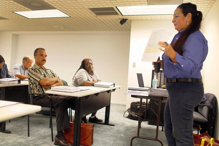 <a><img src="https://www.theepochtimes.com/assets/uploads/2015/09/120684455_BusEmployees.jpg" alt="NEW JOBS: JoAnn Jackson instructs newly hired school bus drivers at A1A Transportation on August 8 in Davie, Fla. The U.S. unemployment rate dipped to 9.1 percent in July as employers around the country added 117,000 jobs. (Photo by Joe Raedle/Getty Images)" title="NEW JOBS: JoAnn Jackson instructs newly hired school bus drivers at A1A Transportation on August 8 in Davie, Fla. The U.S. unemployment rate dipped to 9.1 percent in July as employers around the country added 117,000 jobs. (Photo by Joe Raedle/Getty Images)" width="320" class="size-medium wp-image-1799583"/></a>