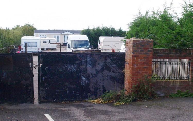 <a><img src="https://www.theepochtimes.com/assets/uploads/2015/09/124738331.jpg" alt="A sealed gate to the the Green Acres caravan site is pictured in Leighton Buzzard, north of London, on September 12, 2011. British police raided a travellers' site Sunday to rescue 24 men they said had been held as slaves and forced to live in squalor, some for up to 15 years. More than 200 officers from Bedfordshire Police entered the Green Acres caravan site and arrested four men and one woman, all residents on the site, on suspicion of slavery offences. (Max Nash/AFP/Getty Images)" title="A sealed gate to the the Green Acres caravan site is pictured in Leighton Buzzard, north of London, on September 12, 2011. British police raided a travellers' site Sunday to rescue 24 men they said had been held as slaves and forced to live in squalor, some for up to 15 years. More than 200 officers from Bedfordshire Police entered the Green Acres caravan site and arrested four men and one woman, all residents on the site, on suspicion of slavery offences. (Max Nash/AFP/Getty Images)" width="575" class="size-medium wp-image-1797728"/></a>