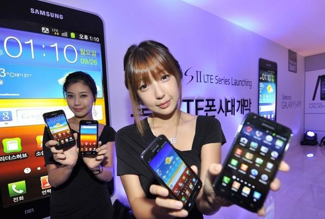 <a><img class="size-large wp-image-1795188" title="South Korean models display Samsung Elec" src="https://www.theepochtimes.com/assets/uploads/2015/09/126573066.jpg" alt="" width="590" height="397"/></a>