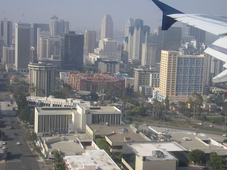 <a><img src="https://www.theepochtimes.com/assets/uploads/2015/09/1315580640Blackout.jpg" alt="BLACKOUT: An airplane over downtown San Diego gets ready for landing at Lindbergh Field, San Diego's main airport.  (Gisela Sommer/The Epoch Times)" title="BLACKOUT: An airplane over downtown San Diego gets ready for landing at Lindbergh Field, San Diego's main airport.  (Gisela Sommer/The Epoch Times)" width="320" class="size-medium wp-image-1798004"/></a>