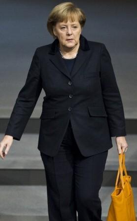 <a><img class="size-medium wp-image-1795236" title="German Chancellor Angela Merkel arrives" src="https://www.theepochtimes.com/assets/uploads/2015/09/133961840.jpg" alt="" width="257" height="414"/></a>