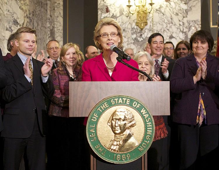 <a><img class="size-medium wp-image-1788933" title="Washington State Gov. Chris Gregoire Signs Marriage Equality Legislation Into Law" src="https://www.theepochtimes.com/assets/uploads/2015/09/138903669.jpg" alt="" width="350" height="272"/></a>