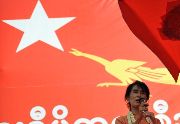 <a><img class="size-large wp-image-1791597" title="Myanmar democracy leader Aung San Suu Ky" src="https://www.theepochtimes.com/assets/uploads/2015/09/139145426.jpg" alt="" width="590" height="406"/></a>
