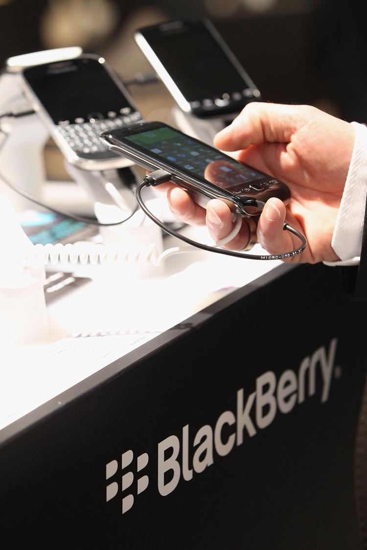 <a><img class="wp-image-1786855" title="CeBIT 2012 Technology Trade Fair" src="https://www.theepochtimes.com/assets/uploads/2015/09/140749298_RIM_Blackberry.jpg" alt="Blackberry smartphones" width="210"/></a>